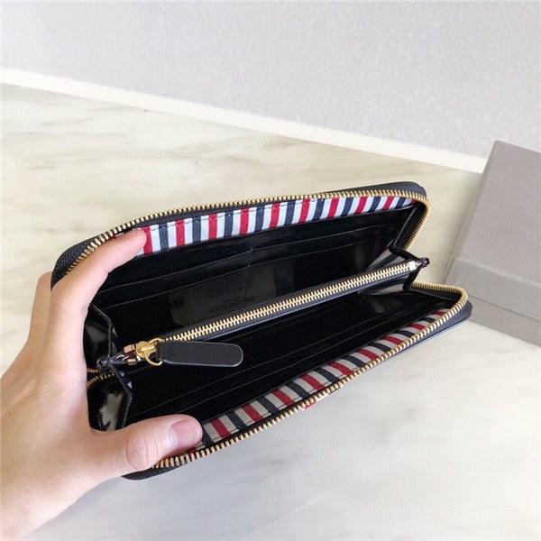 톰브라운 지퍼 장지갑 TB401890