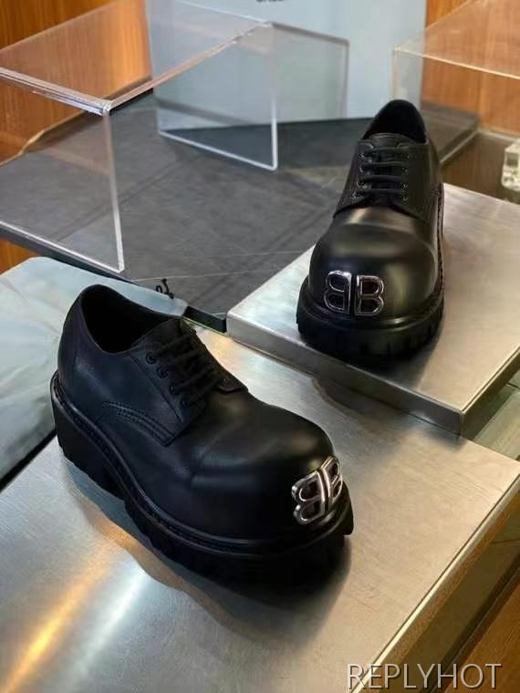 발렌시아가 2025 BB와펜 스톰퍼 로퍼 구두 신발