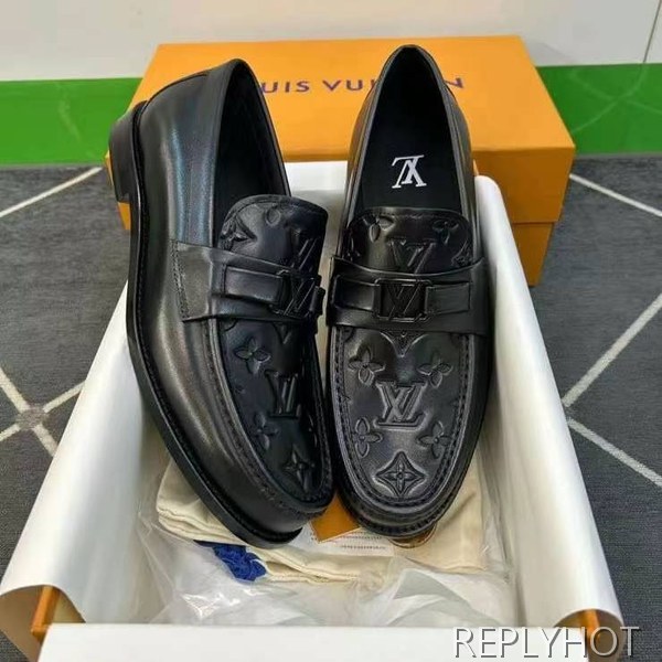 루이비통 2025 MAJOR 모노그램 엠보 로퍼 구두 신발