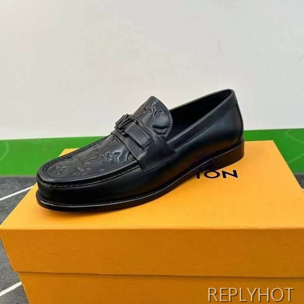 루이비통 2025 MAJOR 모노그램 엠보 로퍼 구두 신발