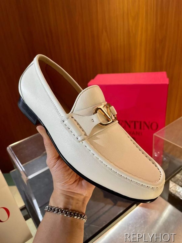 발렌티노 2024 V로고 와펜 페니 로퍼 구두 신발