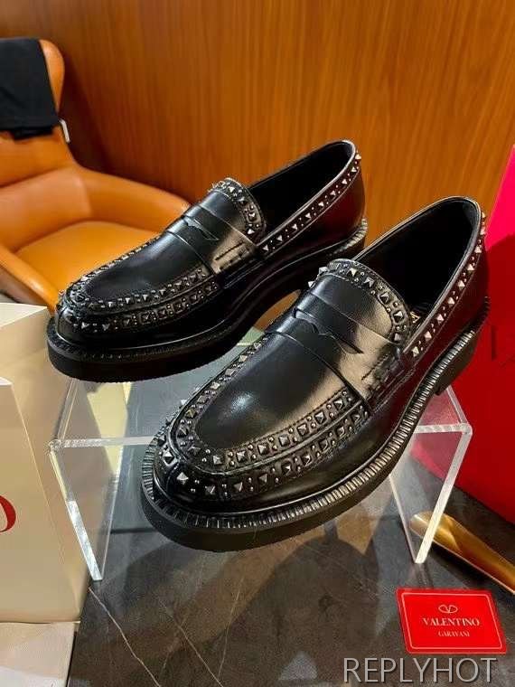 발렌티노 2024 젠틀글램 스터드 페니 로퍼 구두 신발