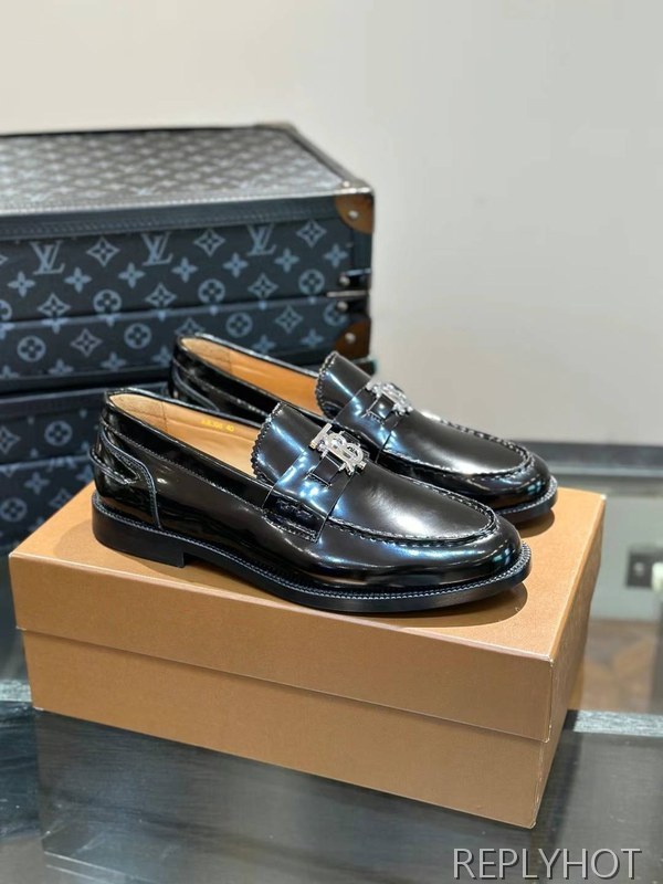 버버리 2024 TB 와펜 페니 로퍼 구두 신발 스니커즈