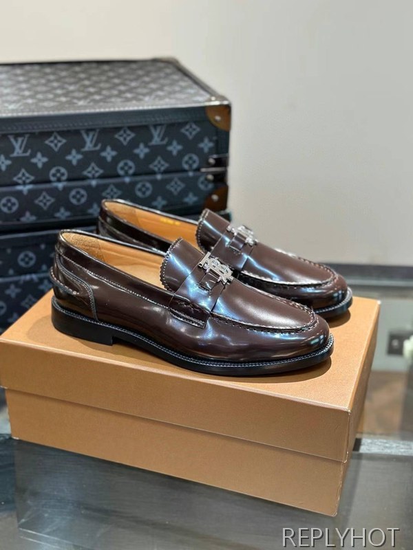 버버리 2024 TB 와펜 페니 로퍼 구두 신발 스니커즈