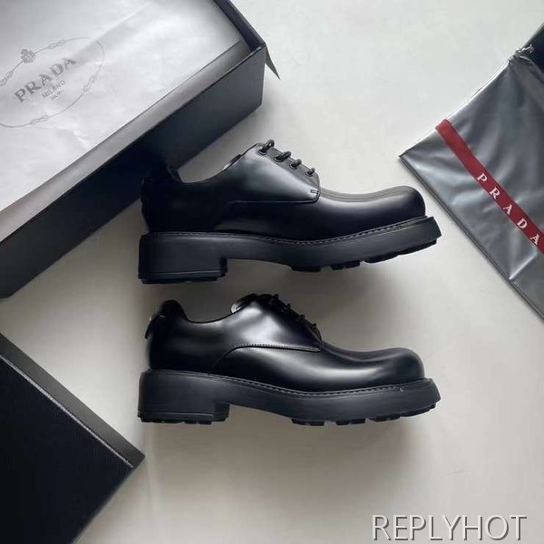 프라다 2024 로고 트라이앵글 와펜 옥스포드 더비 구두 로퍼