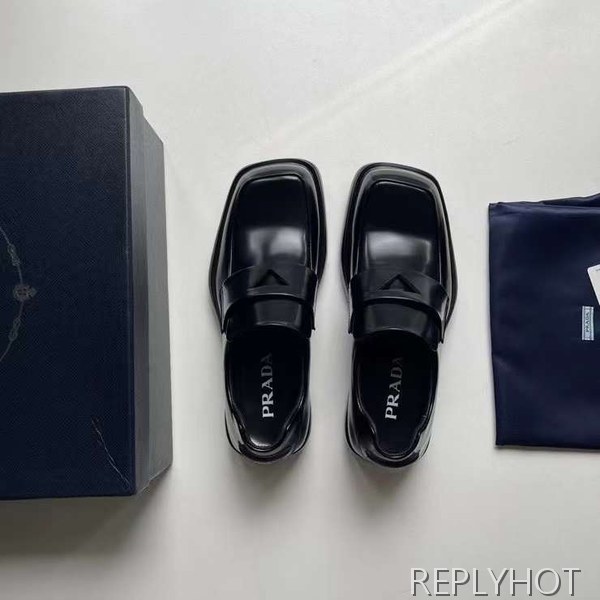 프라다 2024 트라이앵글 더비 슈즈 구두 로퍼