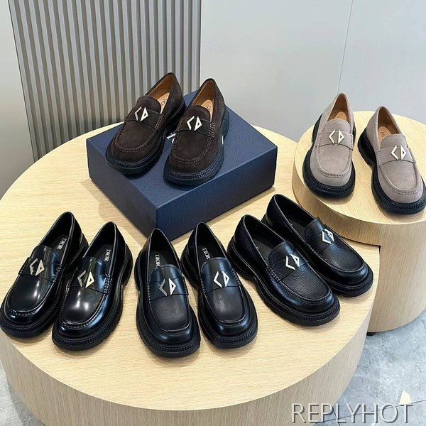 디올 2024 버팔로 페니 로퍼 CD버클 구두