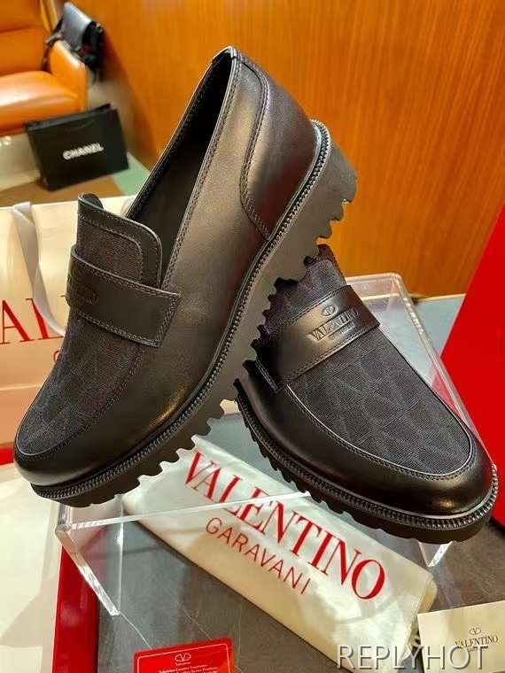 발렌티노 2024 V 페니 로퍼 구두 신발 슈즈