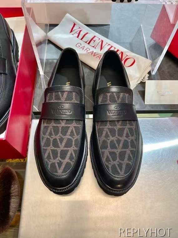 발렌티노 2024 V 페니 로퍼 구두 신발 슈즈