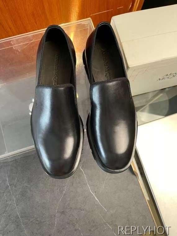 알렉산더맥퀸 2024 슬림 트레드솔 로퍼 구두 슈즈 신발