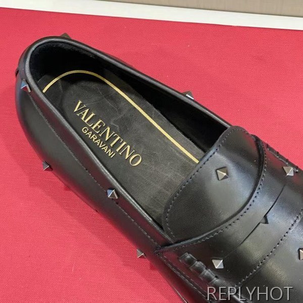 발렌티노 2023 락스터드 와펜 페니 로퍼 구두