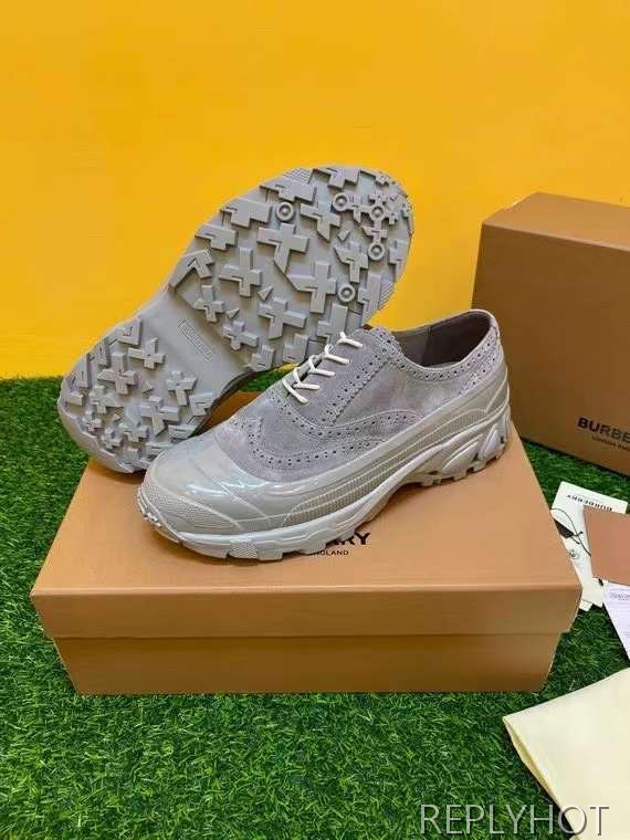 버버리 2022 윙팁 아서 스니커즈