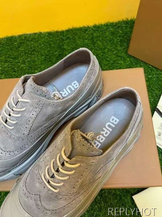 버버리 2022 윙팁 아서 스니커즈