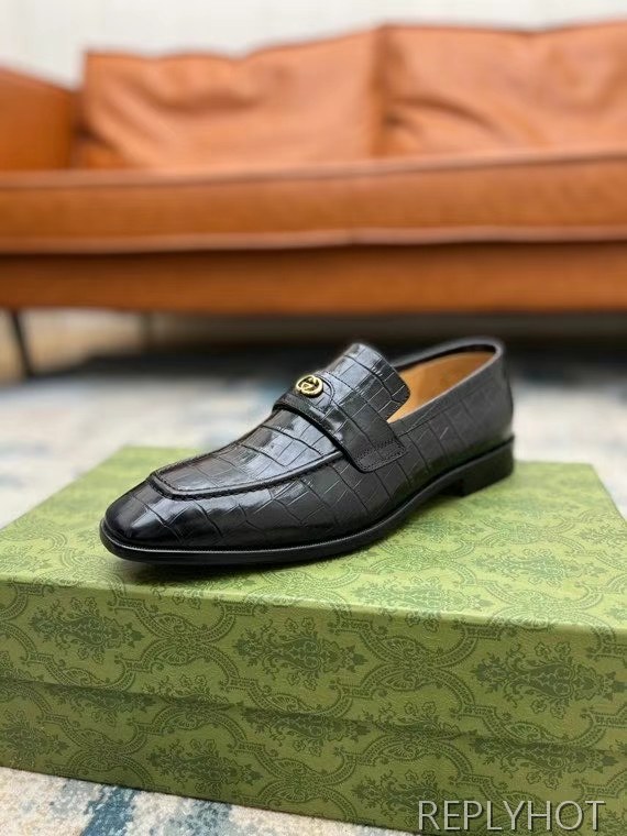 구찌 2022 인터로킹 페니 로퍼 엘리게이터패턴 블랙 컬러