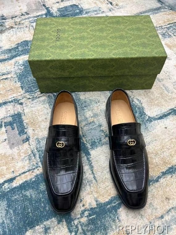 구찌 2022 인터로킹 페니 로퍼 엘리게이터패턴 블랙 컬러