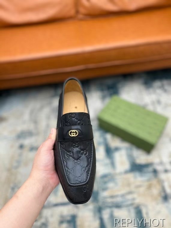 구찌 2022 인터로킹 페니 로퍼 GG웹 패턴 블랙 컬러
