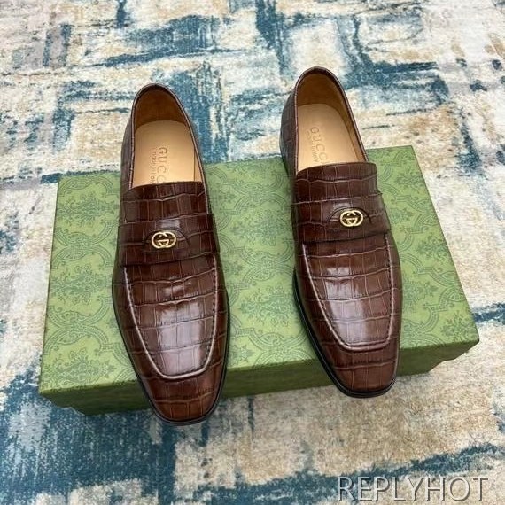 구찌 2022 인터로킹 페니 로퍼 엘리게이터패턴 브라운 컬러