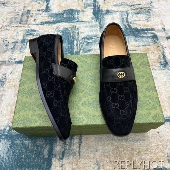 구찌 2022 인터로킹 페니 로퍼 스웨이드 블랙 컬러