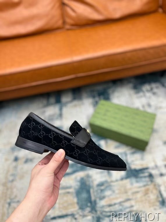 구찌 2022 인터로킹 페니 로퍼 스웨이드 블랙 컬러