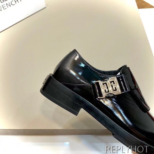 지방시 2022 4G버클 로퍼