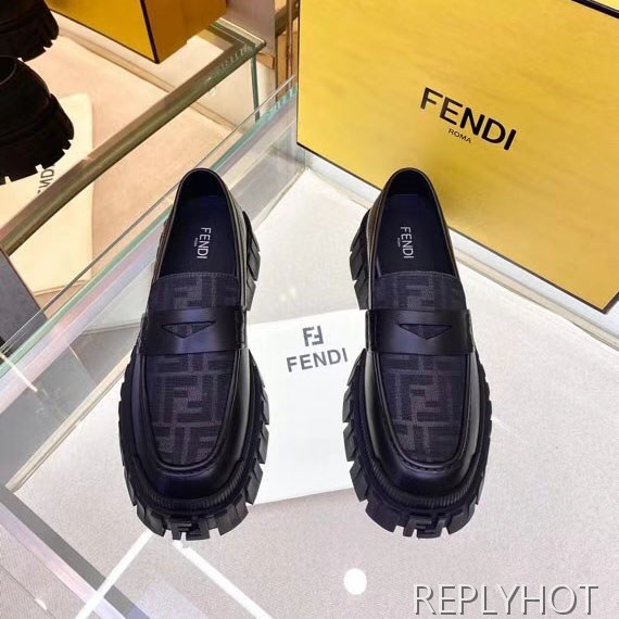 펜디 2022 포스 자카드 로퍼