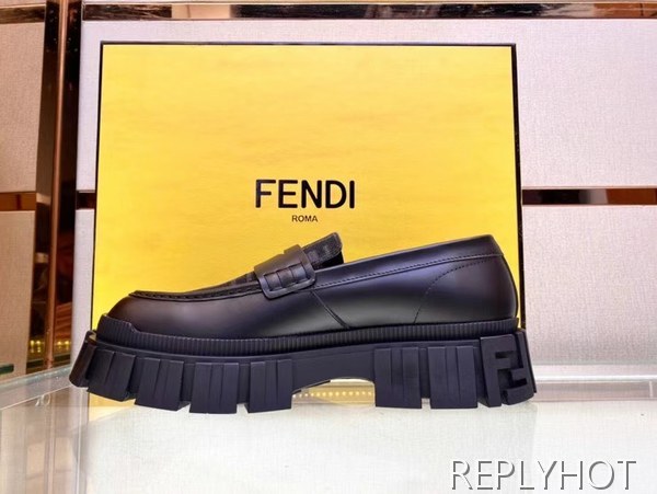 펜디 2022 포스 자카드 로퍼