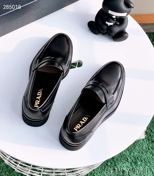 프라다 2022 오버솔 페니 로퍼