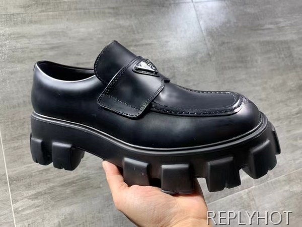 프라다 2022 모놀리스 브러시드 페니 로퍼