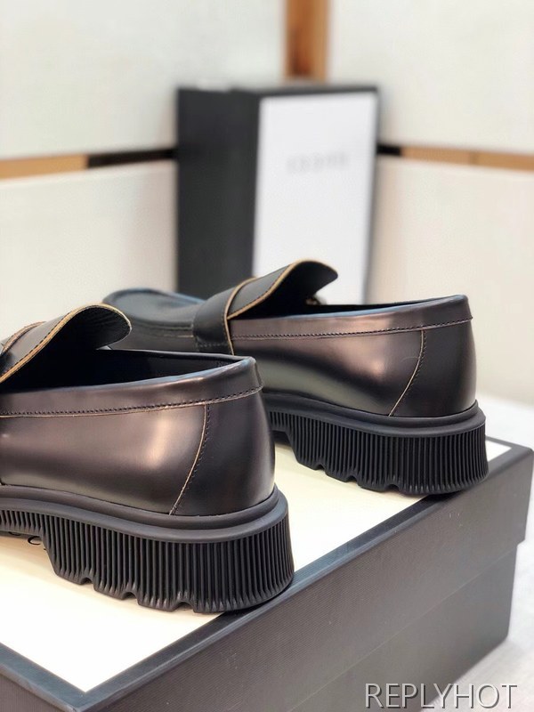 구찌 2021 오버솔 u버클 스트랩 로퍼