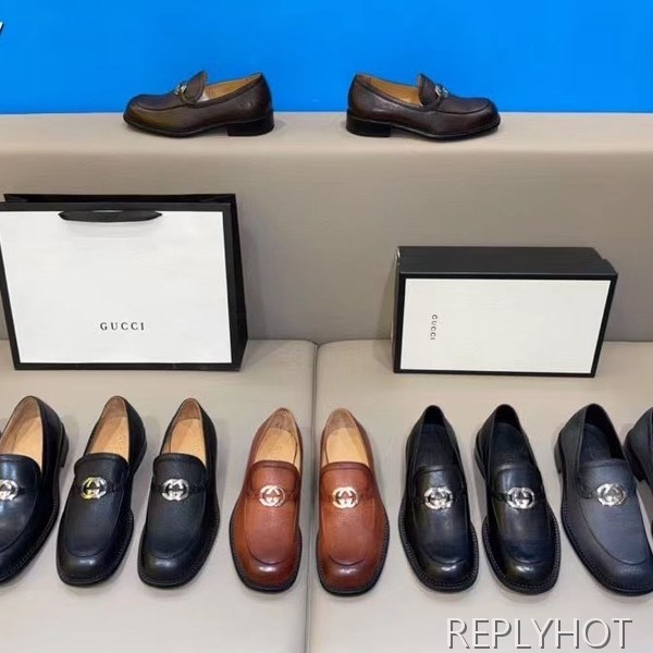 구찌 2021 인터로킹 로고 와펜 페니 로퍼