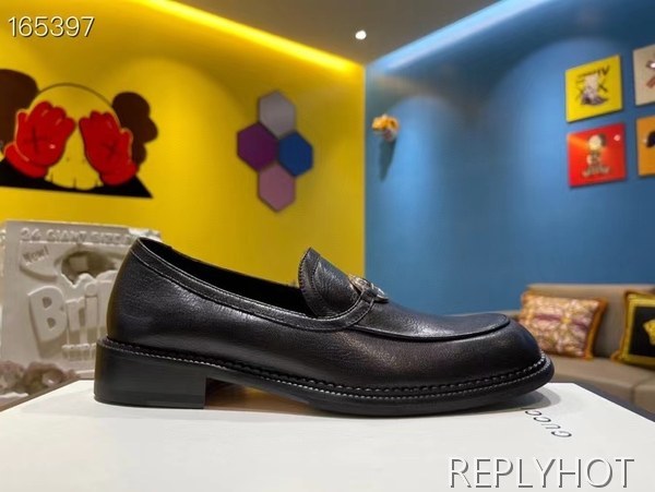 구찌 2021 인터로킹 로고 와펜 페니 로퍼