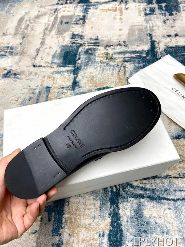 셀린느 2021 트리오페 로고 와펜 페니 로퍼