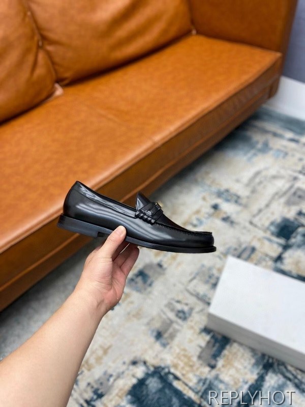 셀린느 2021 트리오페 로고 와펜 페니 로퍼