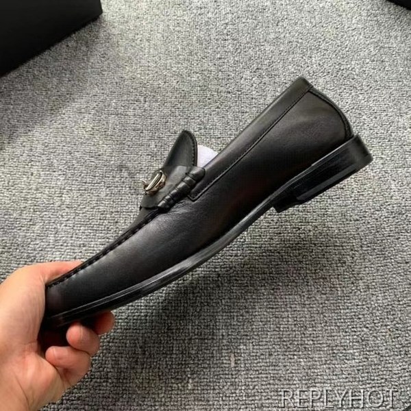 디올 2021 CD 와펜 버클 페니 로퍼