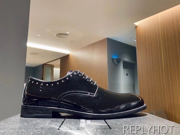 생로랑 2020 스터드파이핑 옥스포드 슈즈