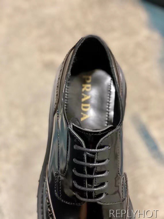 프라다 2020 윙팁 래이어솔 로퍼