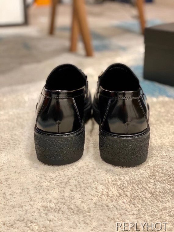 프라다 2020 로고 스틸와펜 크레페솔 페니 로퍼