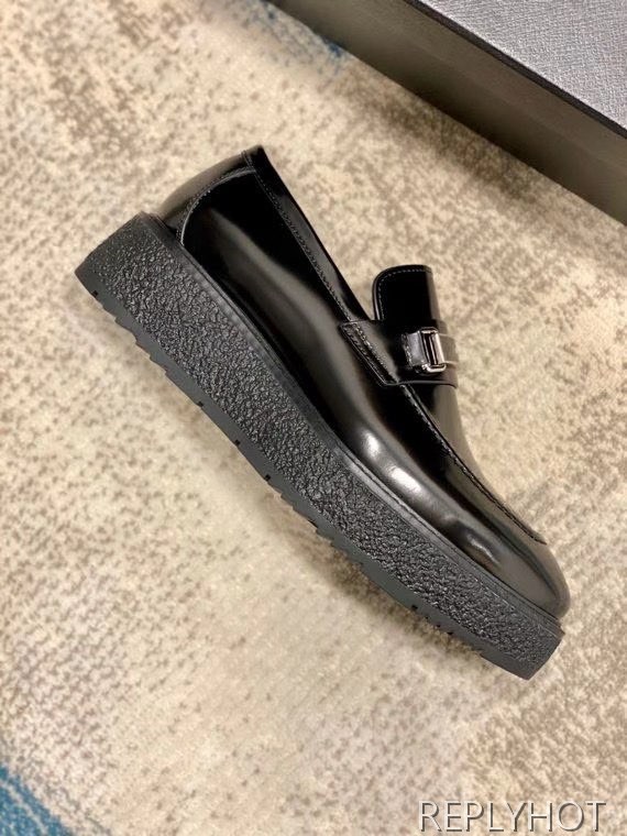 프라다 2020 로고 스틸와펜 크레페솔 페니 로퍼