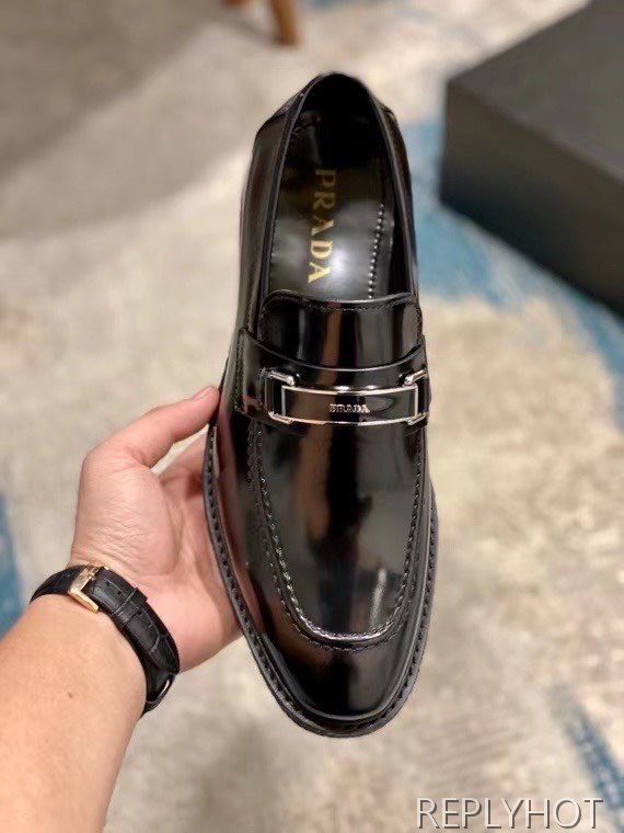 프라다 2020 로고 스틸와펜 크레페솔 페니 로퍼