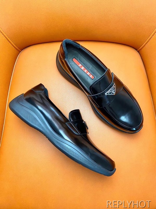 프라다 2020 사피아노 스틸와펜 러너솔 페니 로퍼