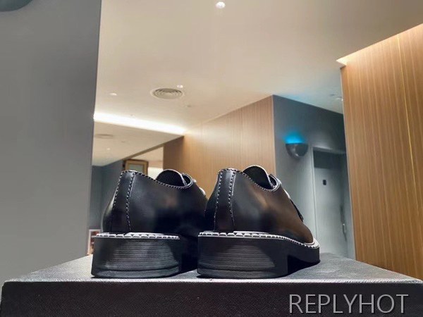 프라다 2020 엠보솔 테라코타 로퍼