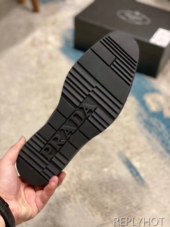 프라다 2020 사피아노 스틸와펜 크레페솔 로퍼