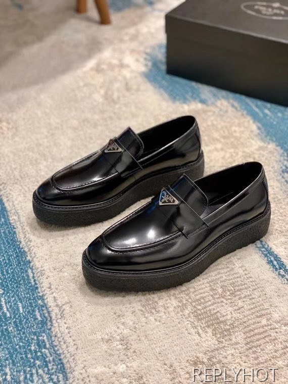 프라다 2020 사피아노 스틸와펜 크레페솔 로퍼