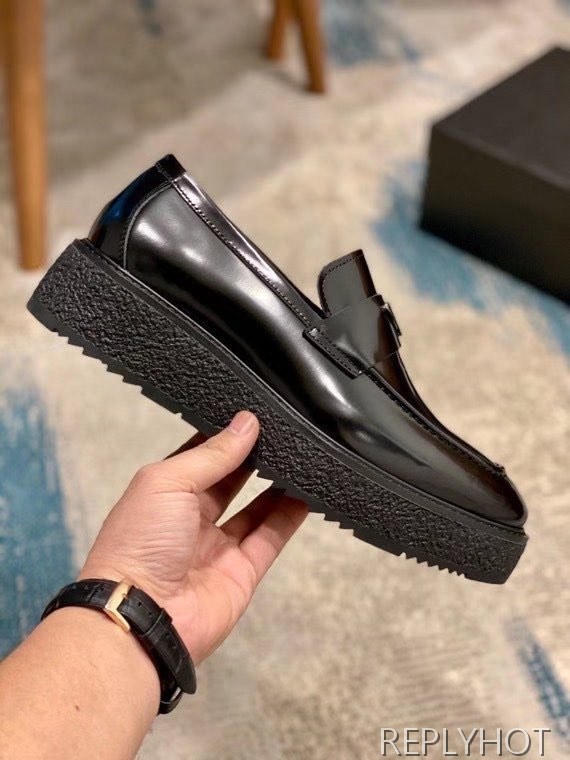 프라다 2020 사피아노 스틸와펜 크레페솔 로퍼