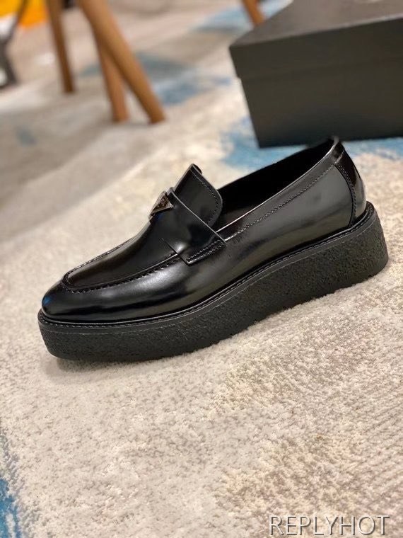 프라다 2020 사피아노 스틸와펜 크레페솔 로퍼