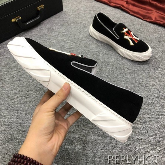 구찌 2020 남성용 스웨이드 슬립온 GUCS01100,