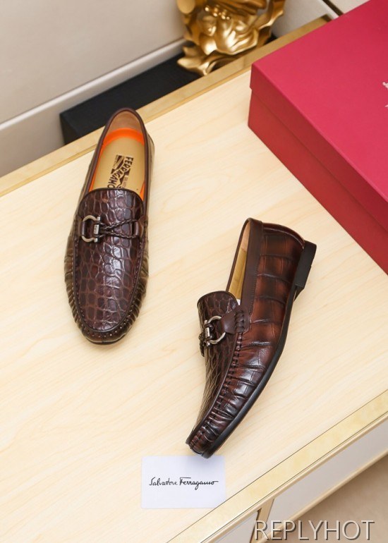 Ferragamo  2020 Mens Leather Loafer
