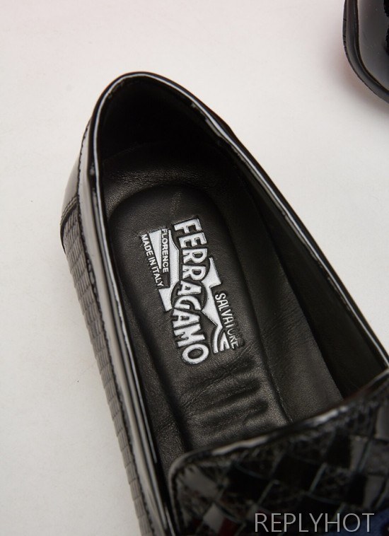 Ferragamo  2020 Mens Leather Loafer