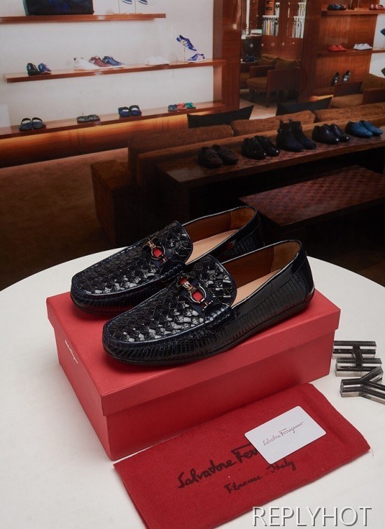 Ferragamo  2020 Mens Leather Loafer