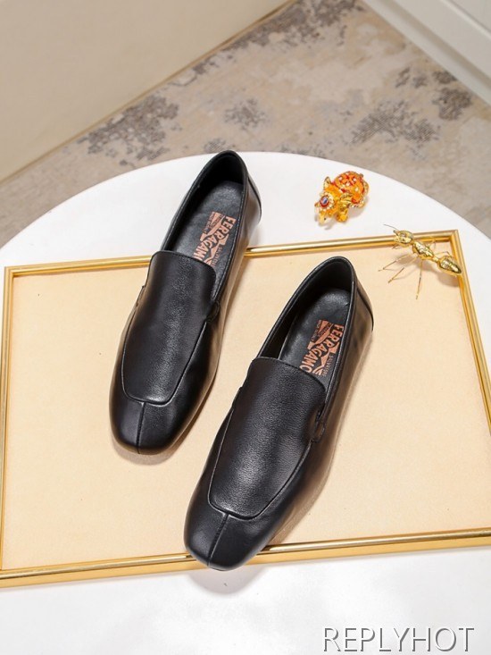 Ferragamo  2020 Mens Leather Loafer